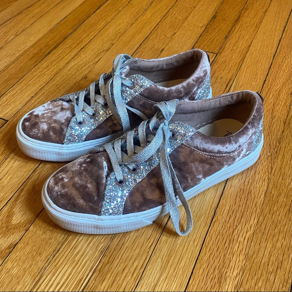 VGUC Gap Kids Velvet Glitter Sneakers